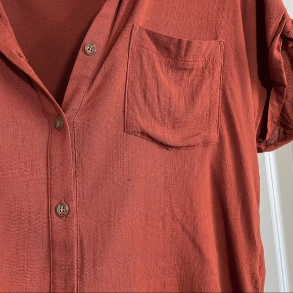 Burnt orange button down short sleeve top - Picture 3 of 3